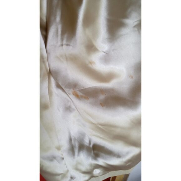 White - Picture 10 of 11